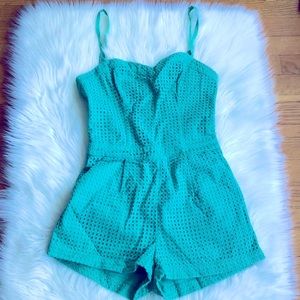 Guess romper “petite”